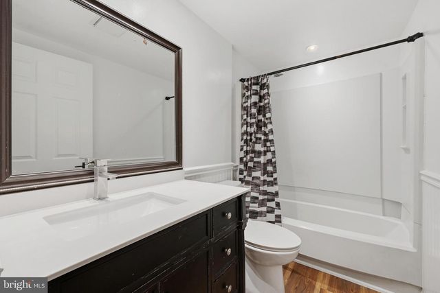 8441 GREAT LAKE LN, Springfield, VA 22153