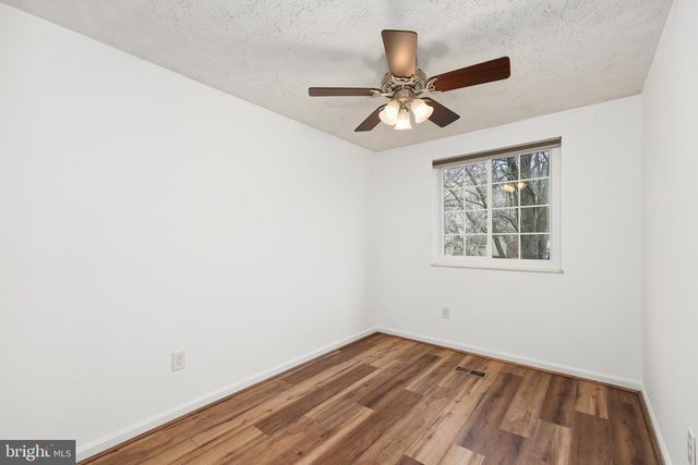 8441 GREAT LAKE LN, Springfield, VA 22153