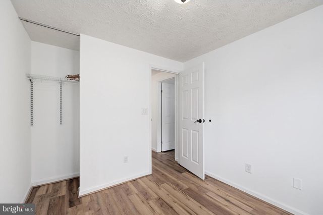 8441 GREAT LAKE LN, Springfield, VA 22153