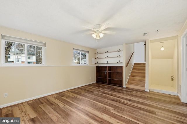 8441 GREAT LAKE LN, Springfield, VA 22153