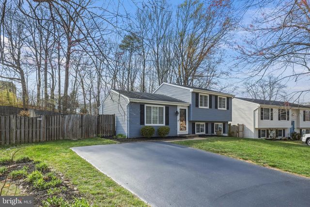 8441 GREAT LAKE LN, Springfield, VA 22153