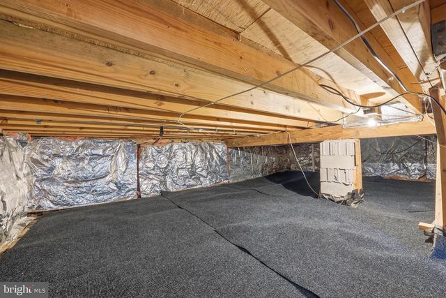 8441 GREAT LAKE LN, Springfield, VA 22153