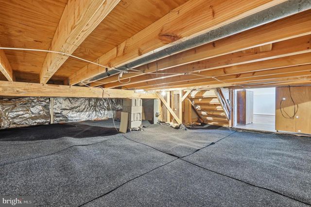 8441 GREAT LAKE LN, Springfield, VA 22153