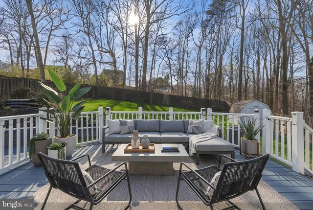 8441 GREAT LAKE LN, Springfield, VA 22153