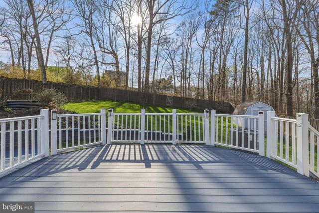 8441 GREAT LAKE LN, Springfield, VA 22153