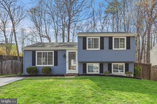 8441 GREAT LAKE LN, Springfield, VA 22153