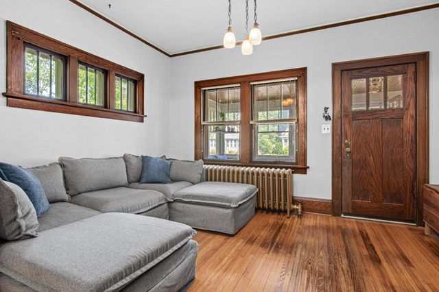 1944 Minnehaha Avenue E, Saint Paul, MN 55119