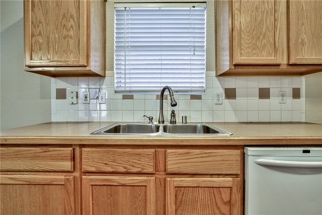 4424 Maple Shade Avenue, Sachse, TX 75048