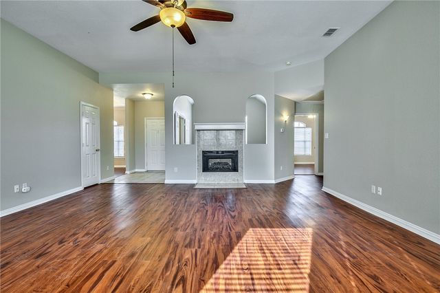 4424 Maple Shade Avenue, Sachse, TX 75048