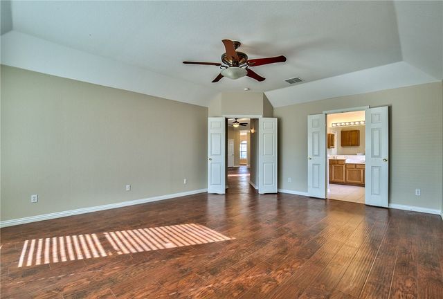 4424 Maple Shade Avenue, Sachse, TX 75048