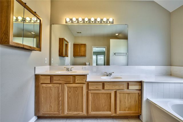 4424 Maple Shade Avenue, Sachse, TX 75048