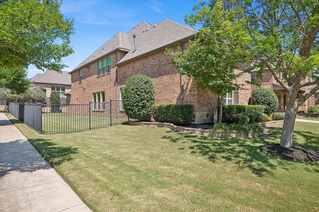 9601 Bowman Drive, Fort Worth, TX 76244