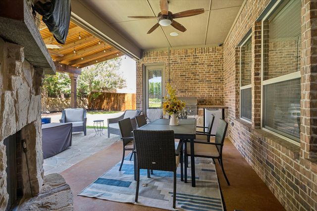 9601 Bowman Drive, Fort Worth, TX 76244
