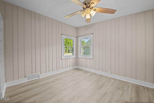 411 S 6th Street, Smithfield, NC 27577