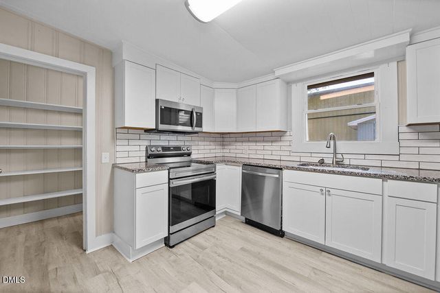 411 S 6th Street, Smithfield, NC 27577