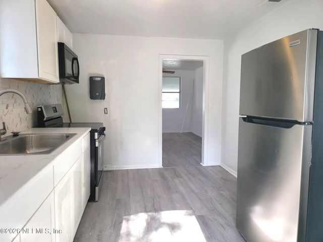 1084 HURON Street, Jacksonville, FL 32254