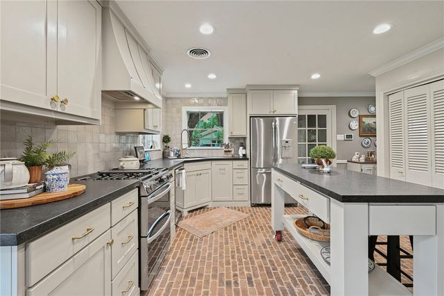 1307 East 31st Street, Bryan, TX 77802