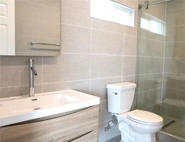 2437 Houston, Los Angeles, CA 90033