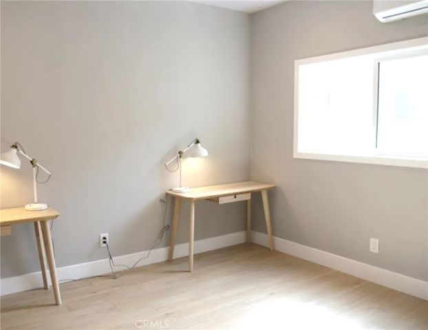 2437 Houston, Los Angeles, CA 90033