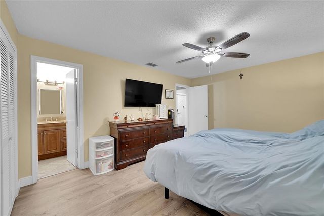 1910 Coquina Way, Coral Springs, FL 33071