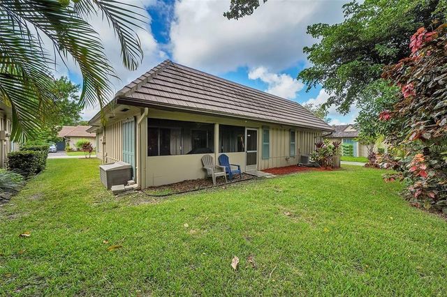 1910 Coquina Way, Coral Springs, FL 33071