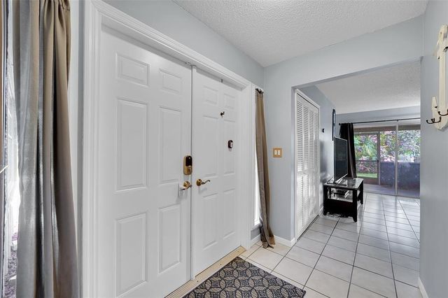 1910 Coquina Way, Coral Springs, FL 33071