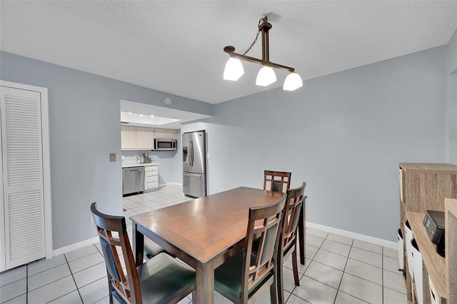 1910 Coquina Way, Coral Springs, FL 33071