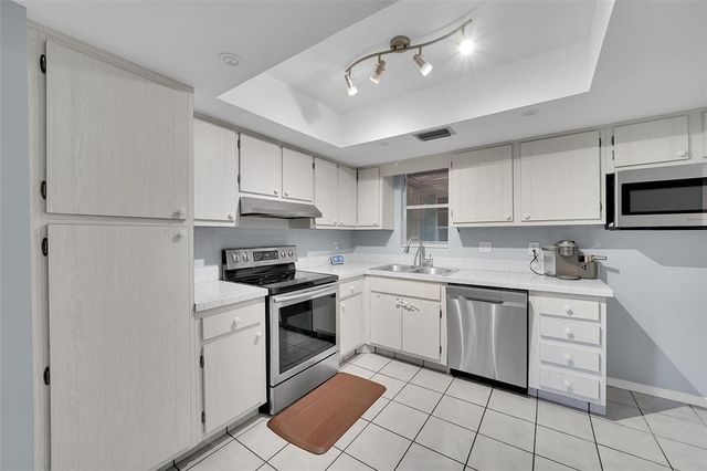 1910 Coquina Way, Coral Springs, FL 33071