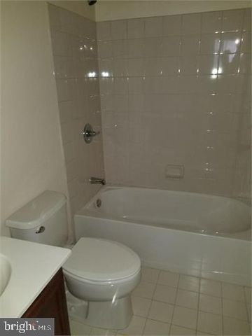 33 BREWERYTOWN CT, Philadelphia, PA 19121