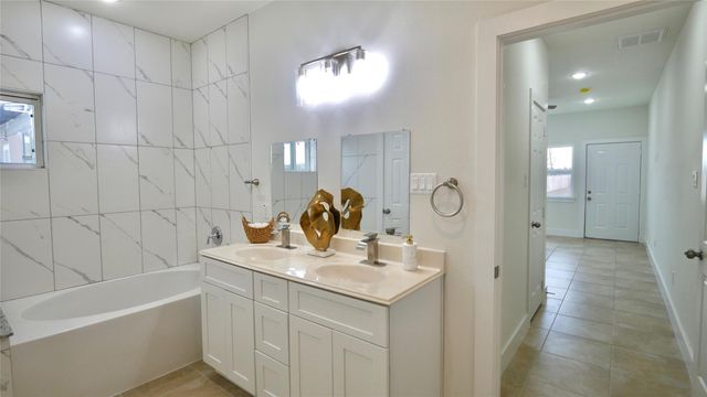 1189 County Road 5100, Cleveland, TX 77327