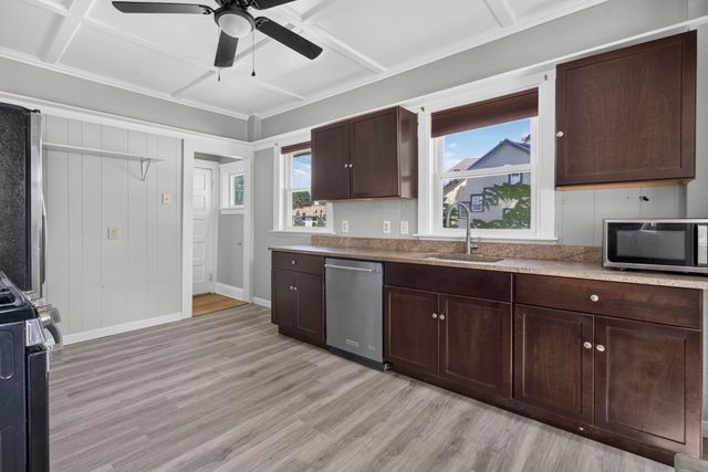 121 Oakland St, Mansfield, MA 02048
