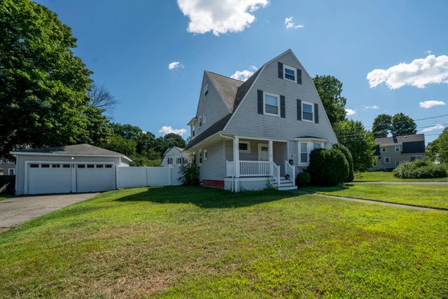 121 Oakland St, Mansfield, MA 02048
