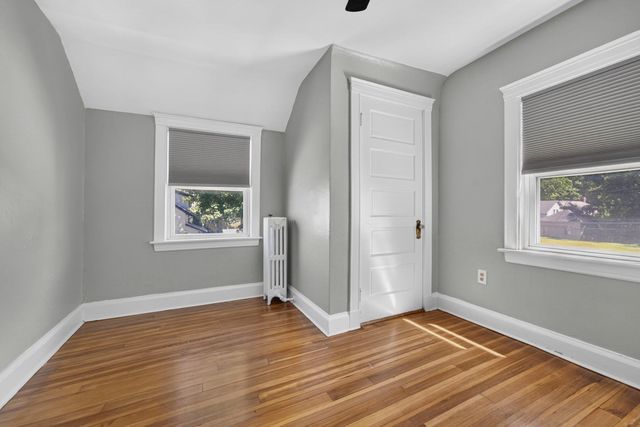 121 Oakland St, Mansfield, MA 02048