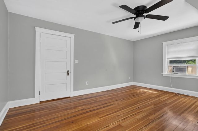 121 Oakland St, Mansfield, MA 02048