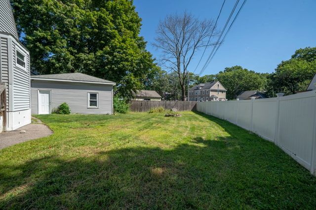 121 Oakland St, Mansfield, MA 02048