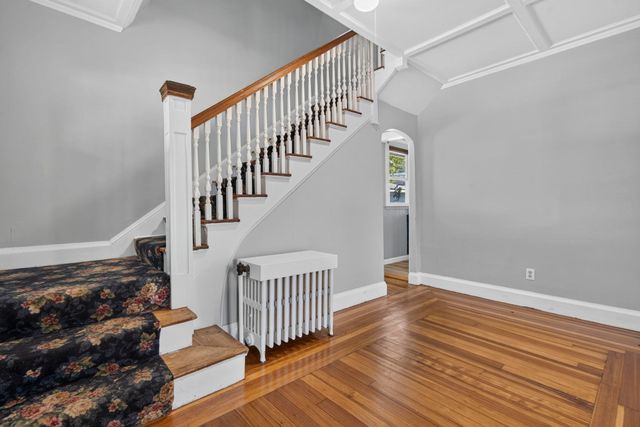 121 Oakland St, Mansfield, MA 02048