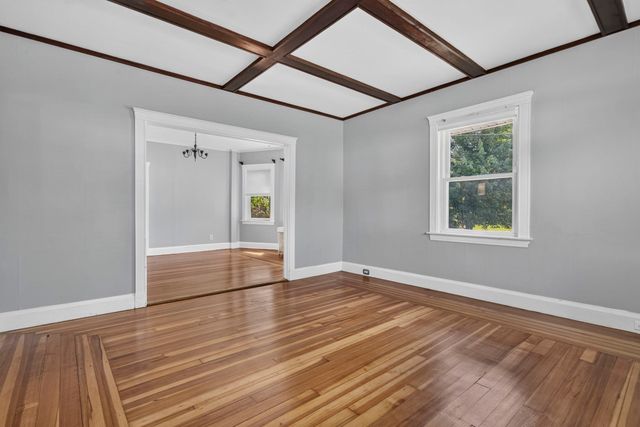 121 Oakland St, Mansfield, MA 02048