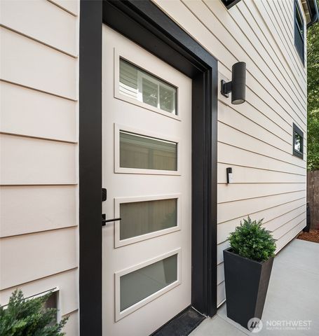 3513 SW Austin Street, Seattle, WA 98126