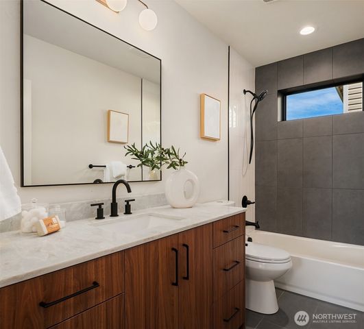 3513 SW Austin Street, Seattle, WA 98126