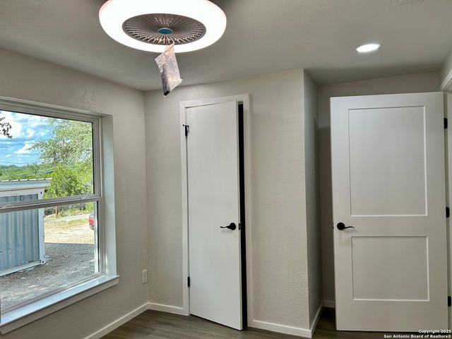 1250 Pecan, Canyon Lake, TX 78133