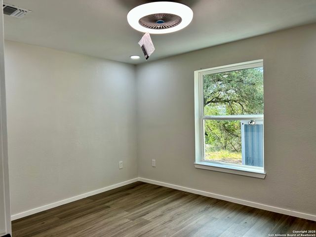1250 Pecan, Canyon Lake, TX 78133