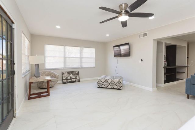 118 2ND STREET NW, Ruskin, FL 33570