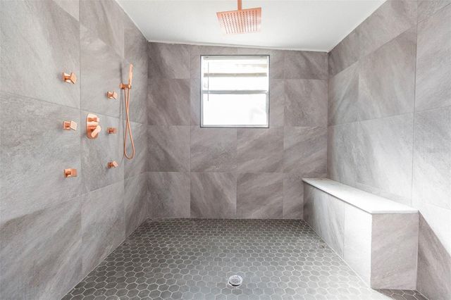 118 2ND STREET NW, Ruskin, FL 33570