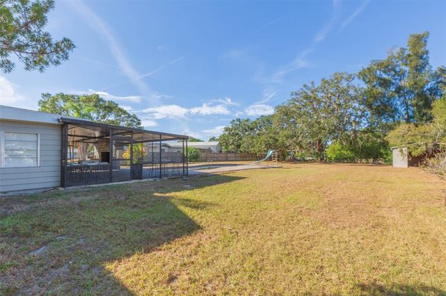 118 2ND STREET NW, Ruskin, FL 33570