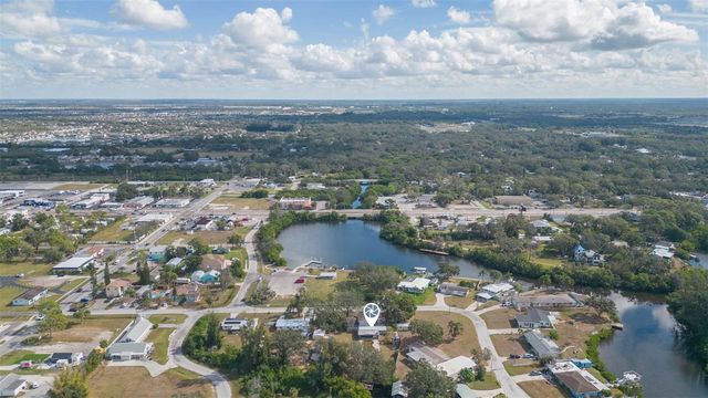 118 2ND STREET NW, Ruskin, FL 33570