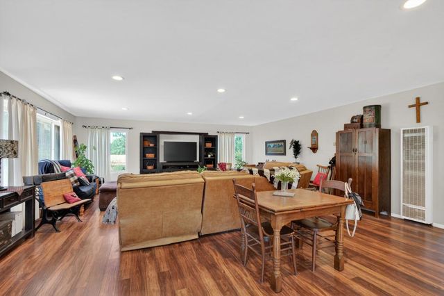 1048 Manzanita Drive, Julian, CA 92036