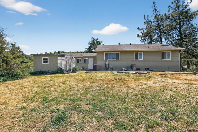 1048 Manzanita Drive, Julian, CA 92036