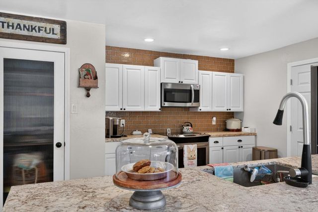 1048 Manzanita Drive, Julian, CA 92036