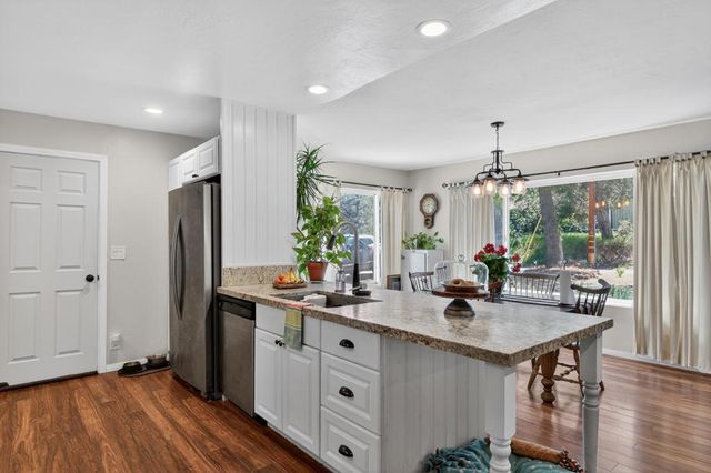 1048 Manzanita Drive, Julian, CA 92036