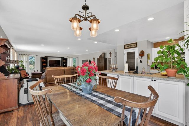 1048 Manzanita Drive, Julian, CA 92036